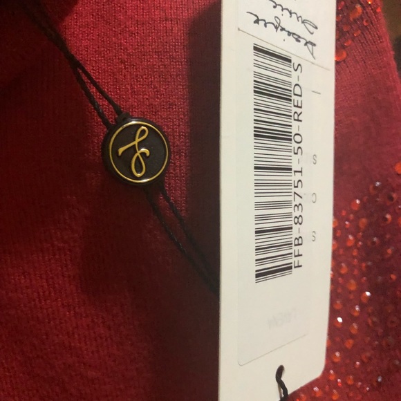 New Woman’s Lavena Red Sweater w/ Sparkles NWT!! - Picture 4 of 14